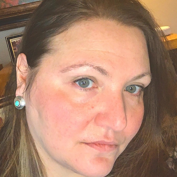 Meet your Posher, Christy - Picture 1 of 1